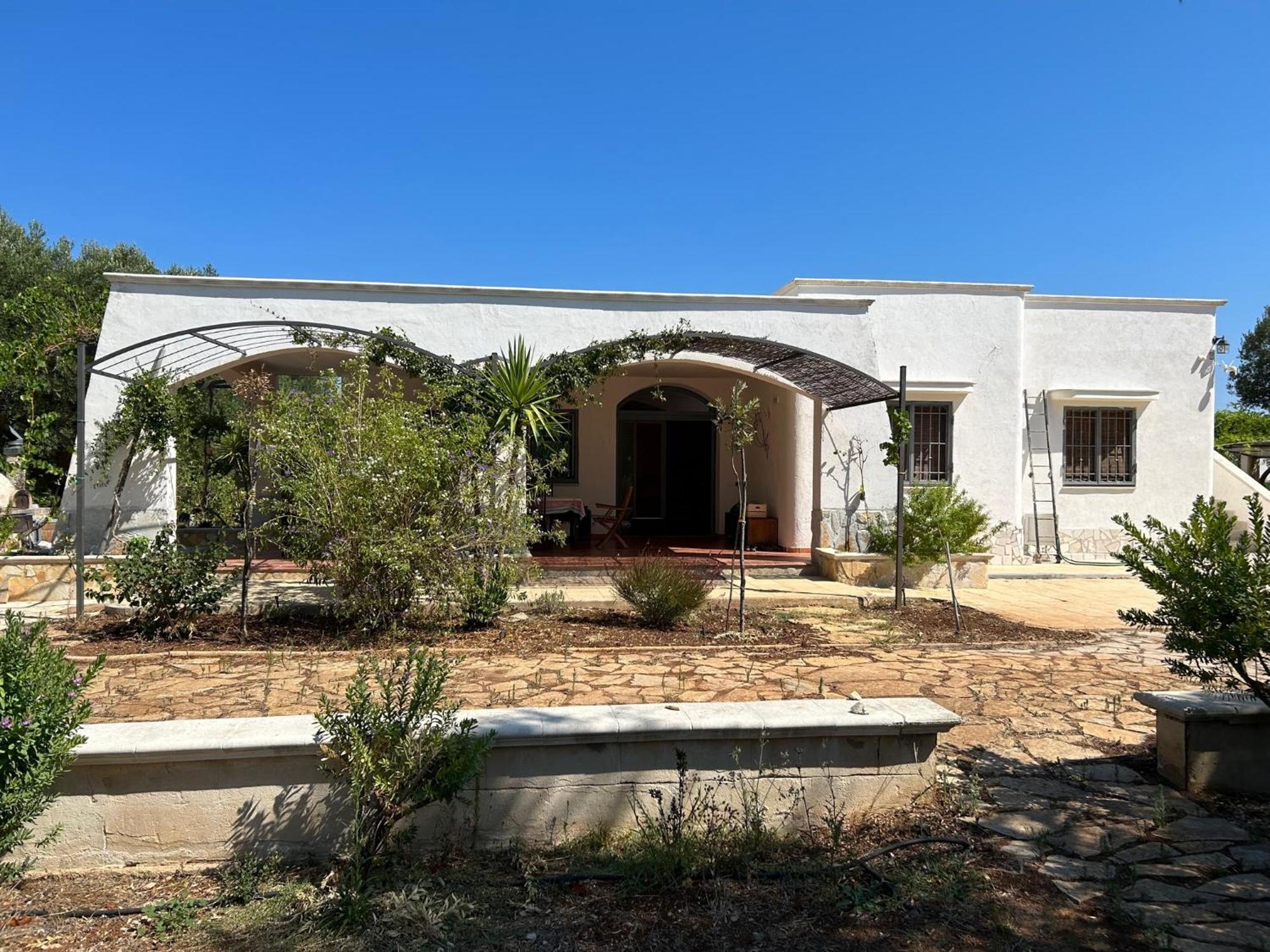Sol Invictus Est Villa Serranova Exterior foto